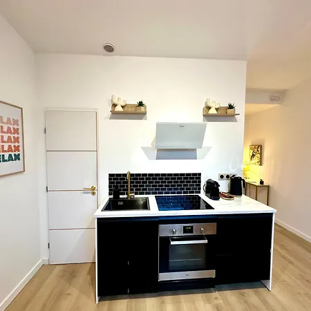 Deux Pieces En Plein Centre-ville De Apartment
