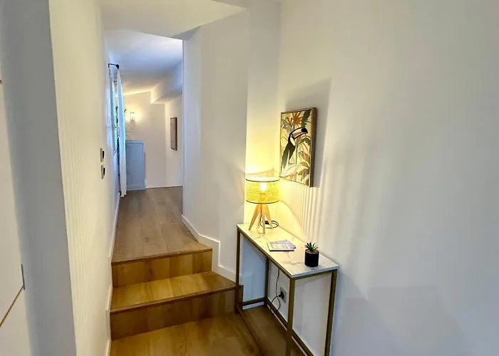 Deux Pièces En Plein Centre-ville De Appartement *